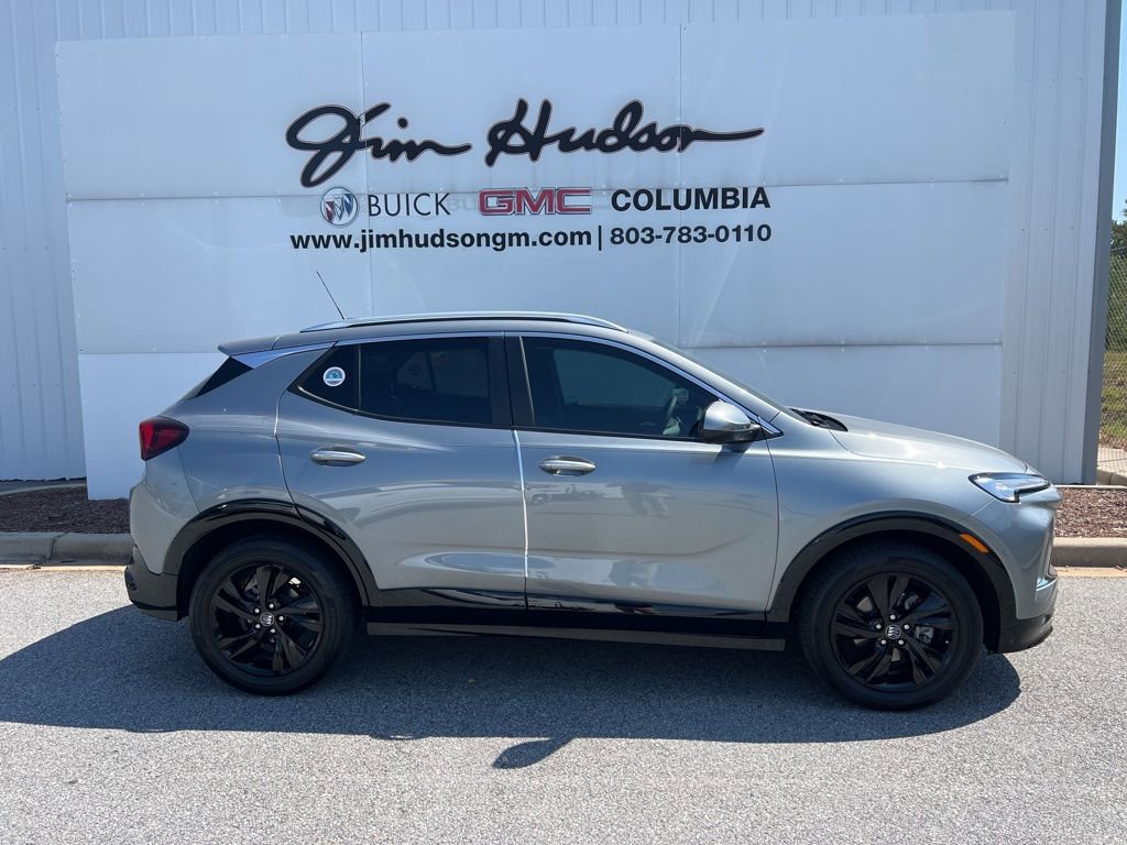 2024 Buick Encore GX Sport Touring photo 2