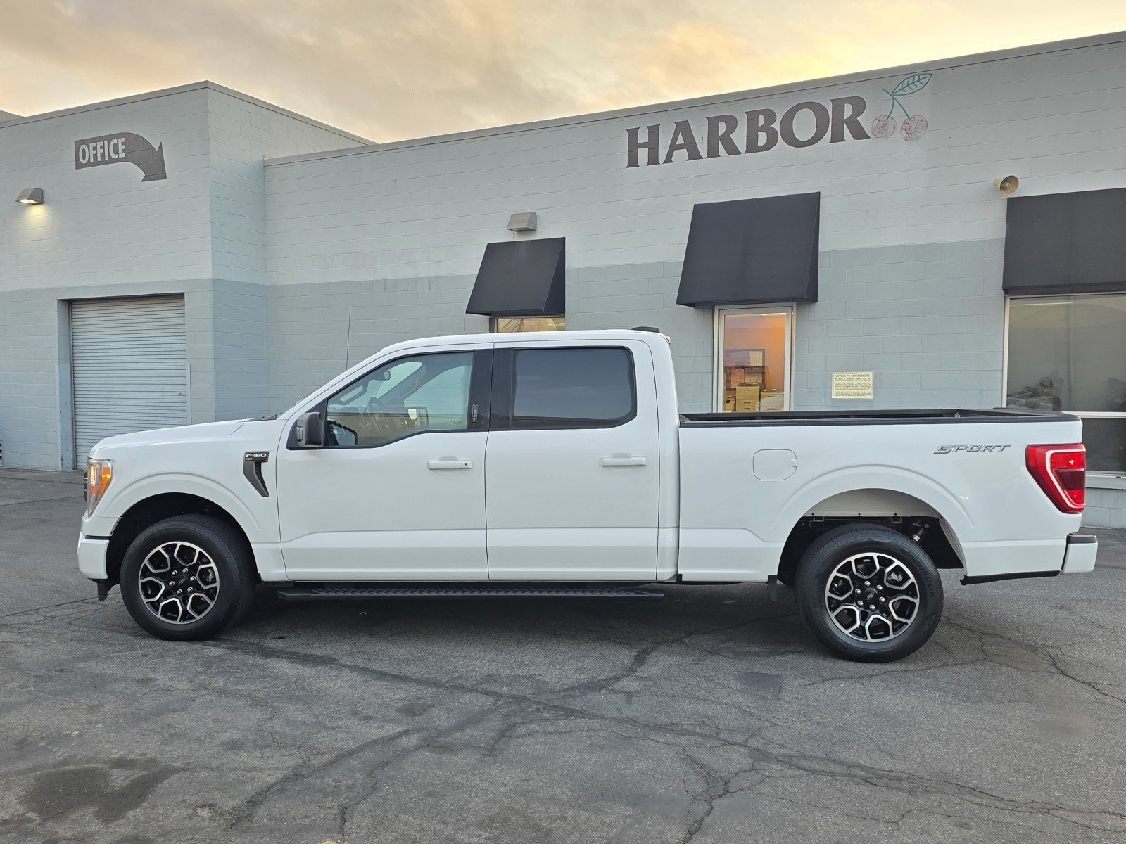 2022 Ford F-150 XLT photo 14