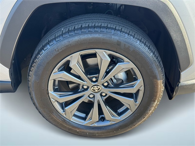 2024 Toyota RAV4 Hybrid XLE Premium photo 6