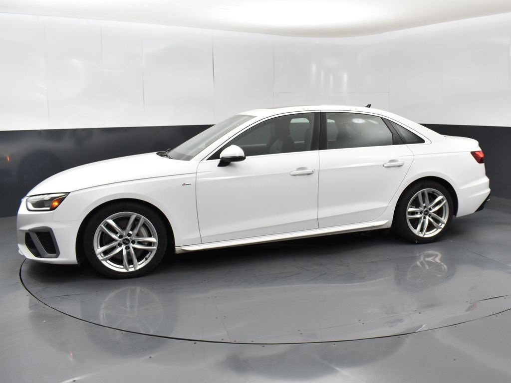 2022 Audi A4 45 S line Premium Plus photo 3