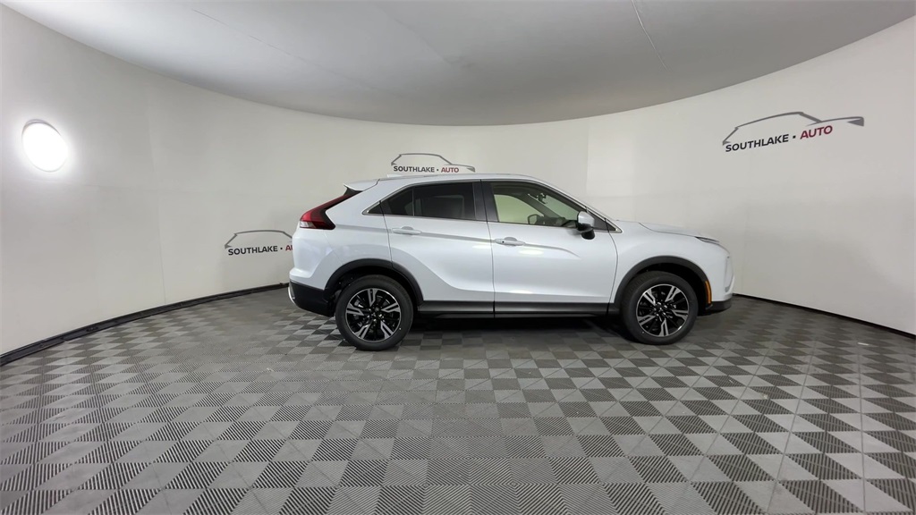 2025 Mitsubishi Eclipse Cross SE photo 8
