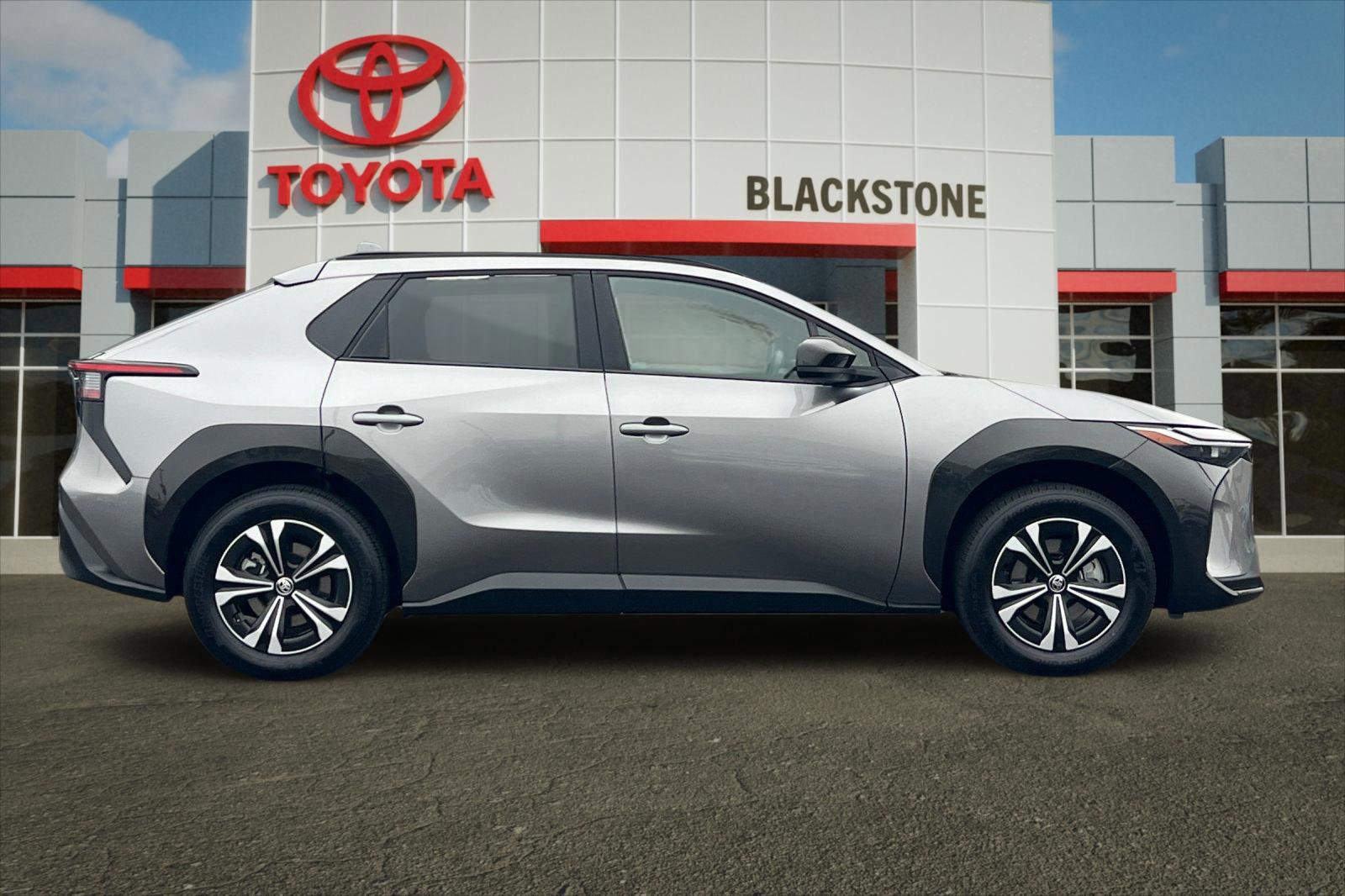 2023 Toyota bZ4X XLE photo 2