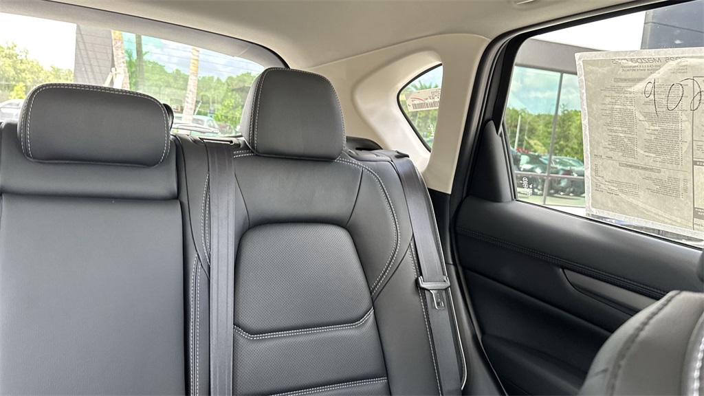 2025 Mazda CX-5 2.5 S Preferred photo 18