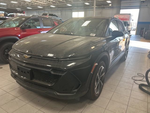2026 Chevrolet Equinox EV 1LT photo 3