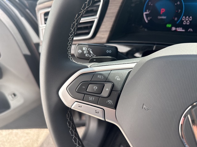 2025 Volkswagen Atlas SEL photo 28