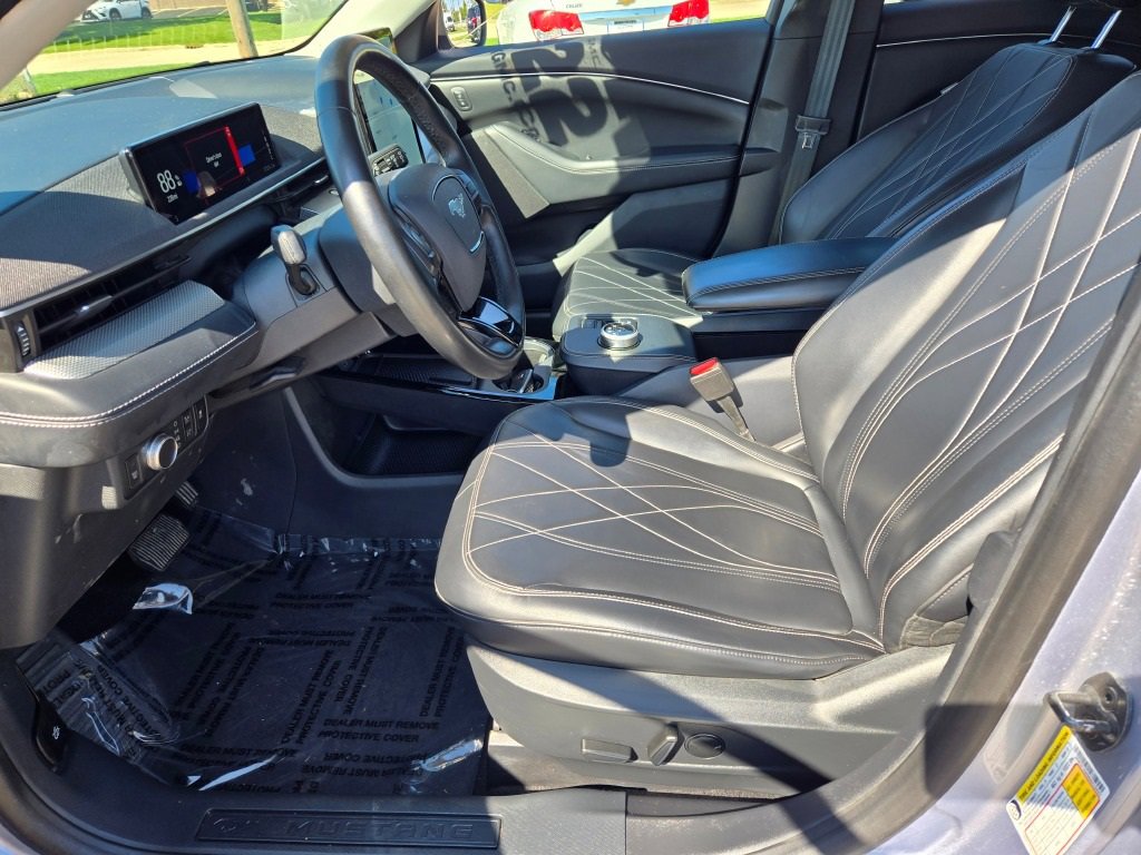 2022 Ford Mustang Mach-E Select photo 12