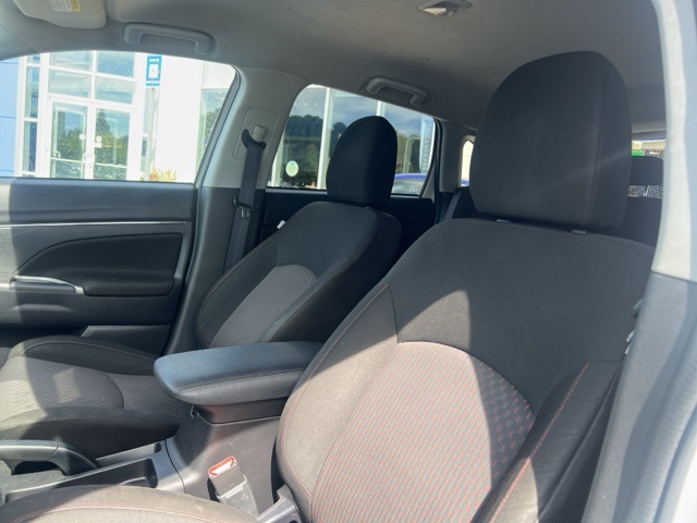 2019 Mitsubishi Outlander Sport SE photo 9