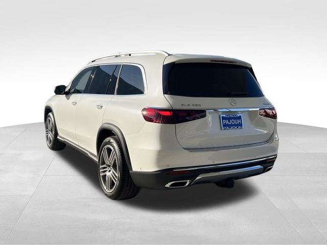 2026 Mercedes Benz GLS 450 4MATIC photo 4