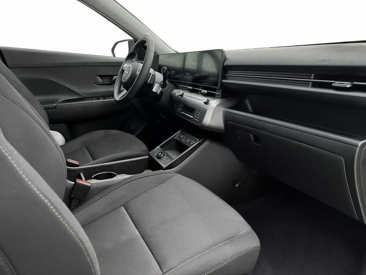 2025 Hyundai Kona Electric SEL photo 2