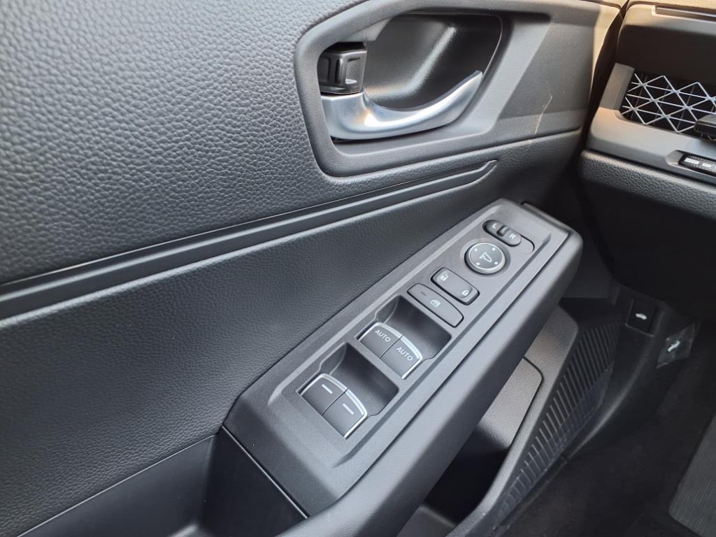 2025 Honda Accord LX photo 15