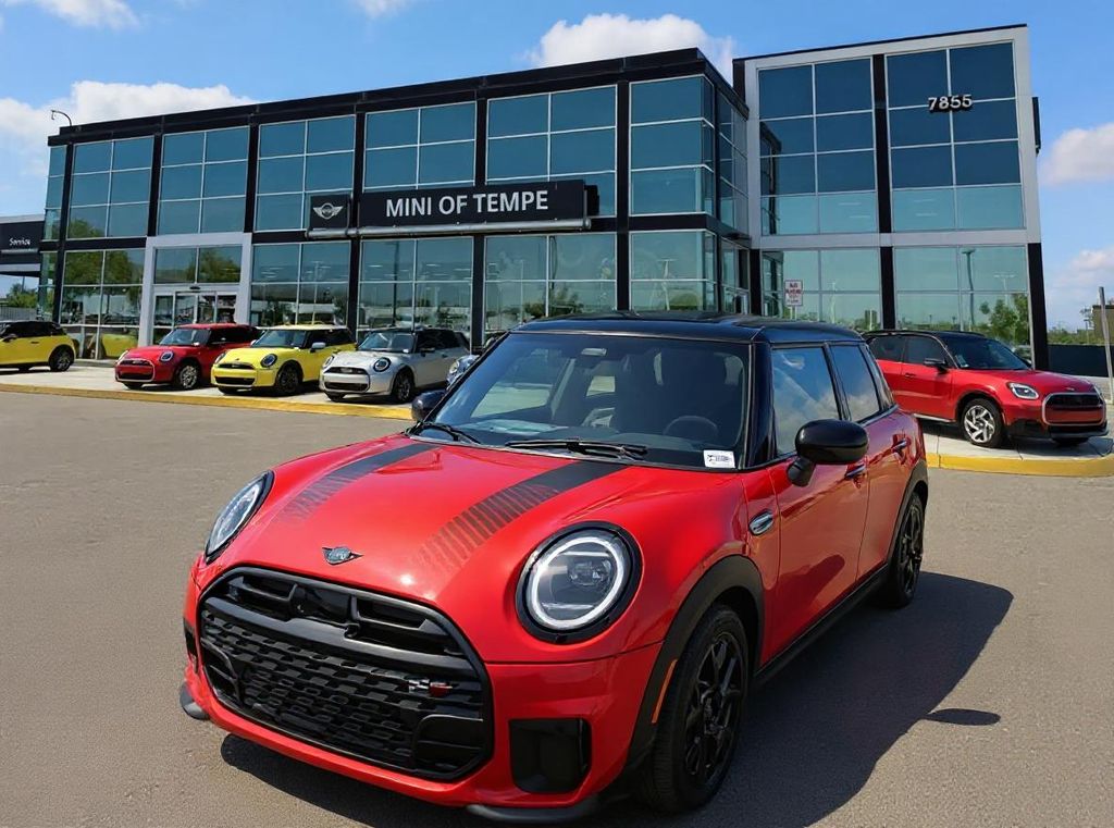 2026 MINI Hardtop S's photo