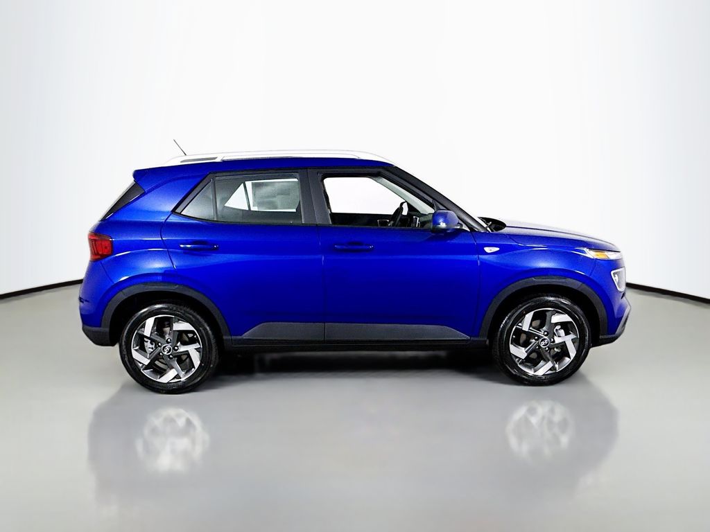 2026 Hyundai Venue SEL photo 8