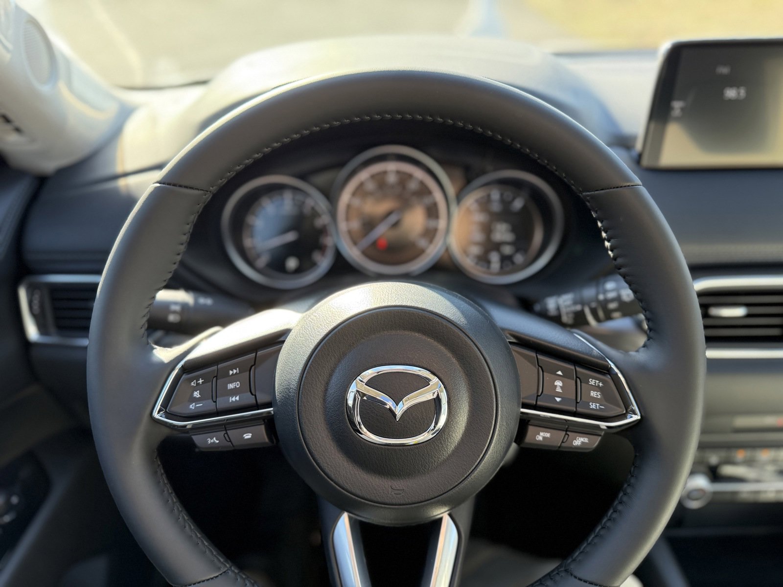 2025 Mazda CX-5 2.5 S Preferred photo 18