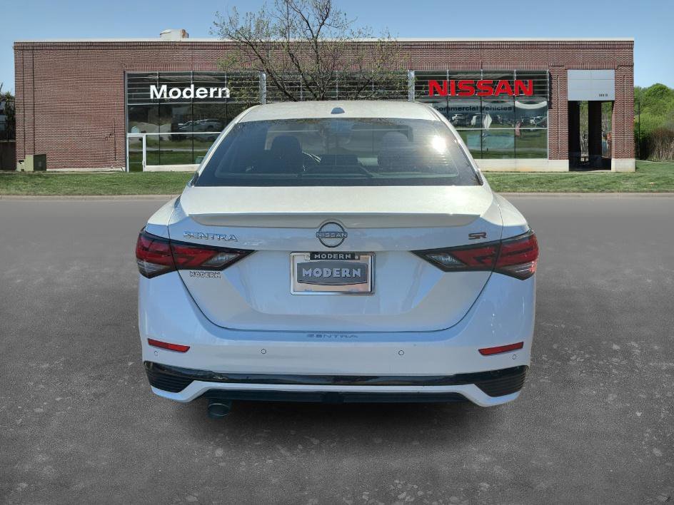 2024 Nissan Sentra SR photo 3