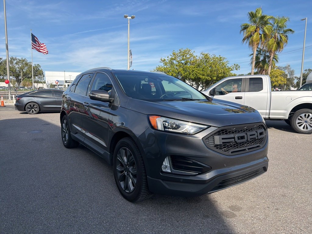 2020 Ford Edge Titanium's photo