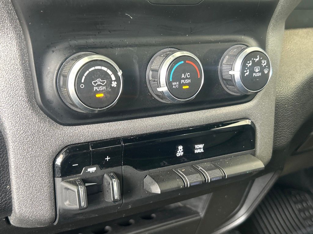 2024 Ram 2500 Tradesman photo 32