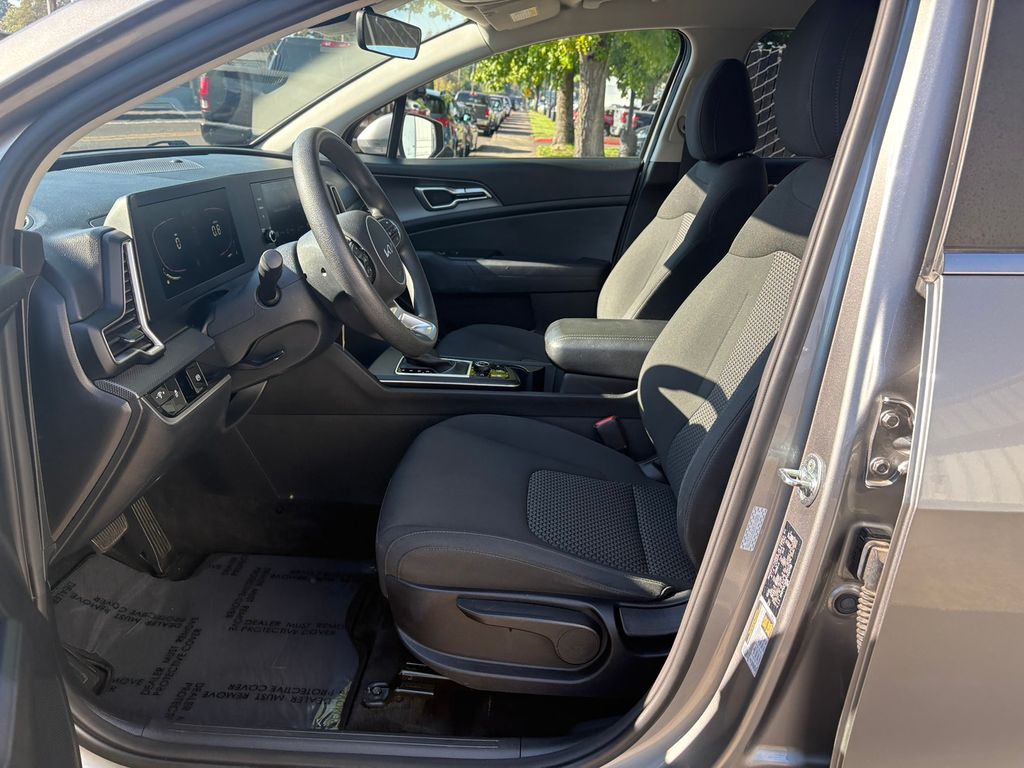 2023 Kia Sportage LX photo 15