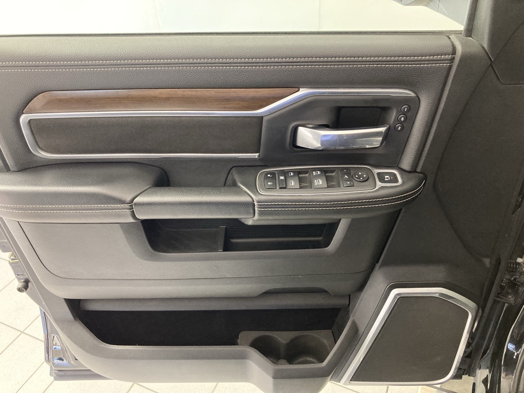 2022 Ram 2500 Laramie photo 12