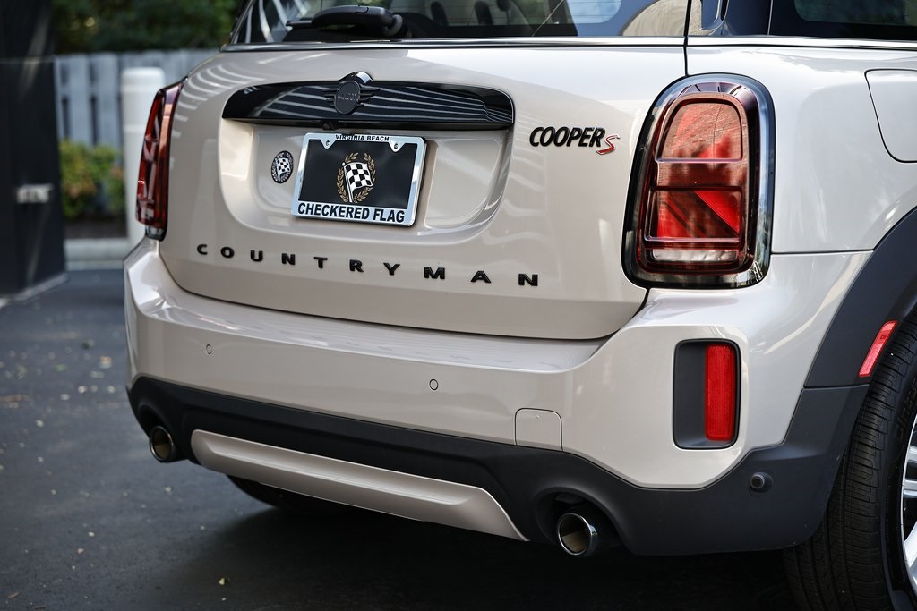 2024 Mini Cooper S Iconic photo 9