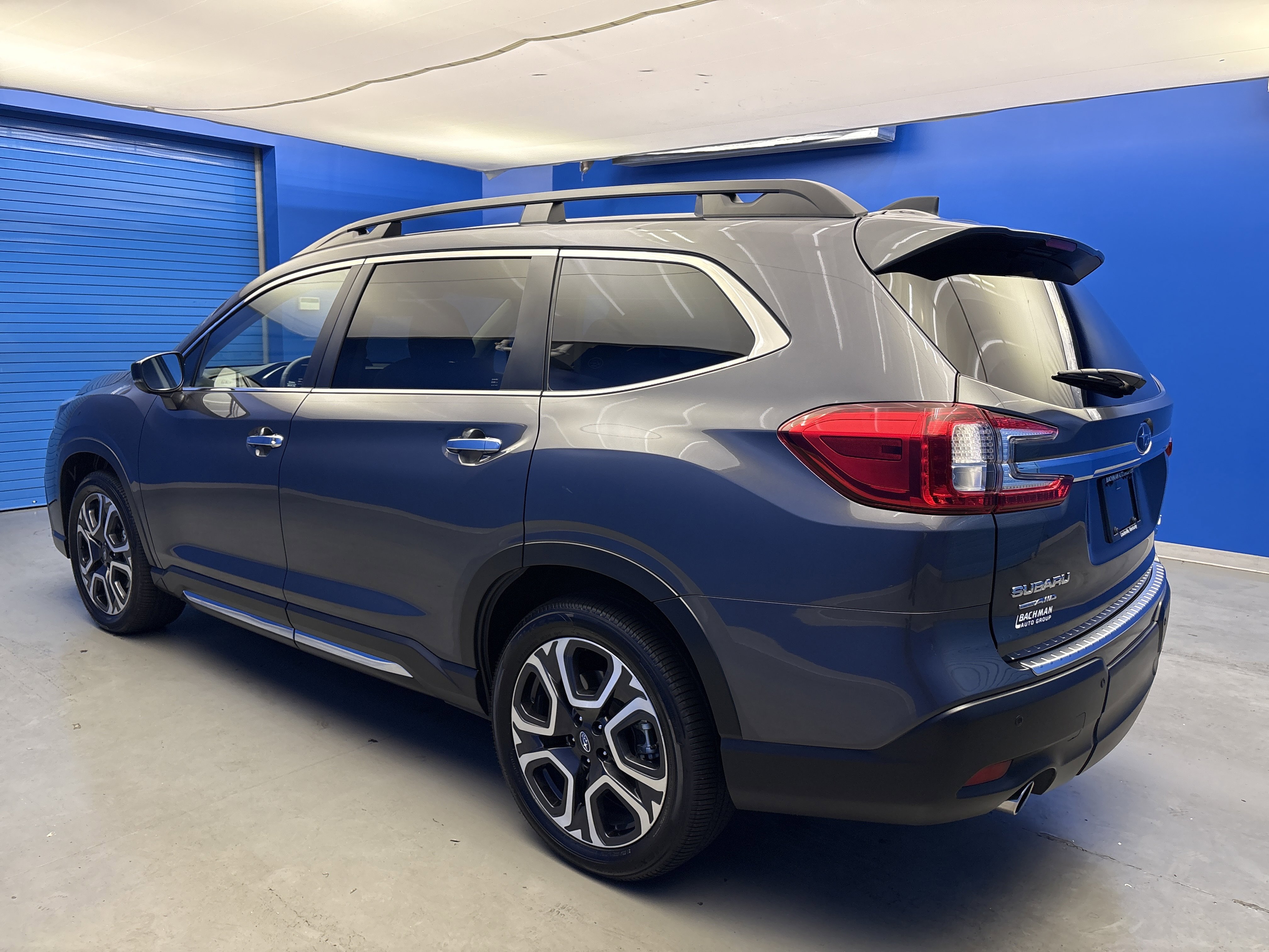 2024 Subaru Ascent Touring photo 4