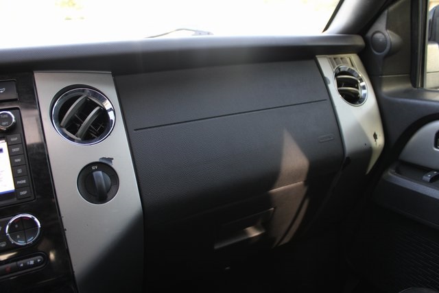 2014 Ford Expedition Limited photo 30