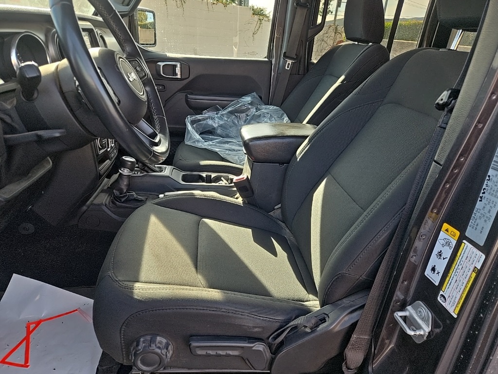 Used 2018 Gray Jeep Unlimited Sport S image 17