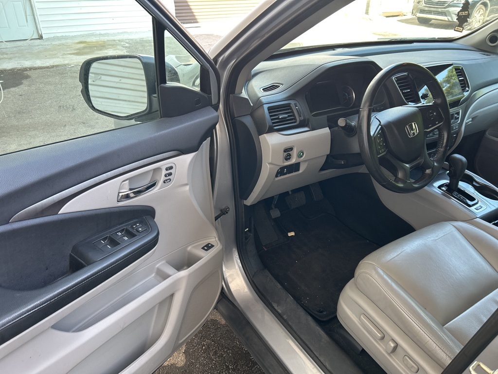 2020 Honda Pilot EX-L photo 4