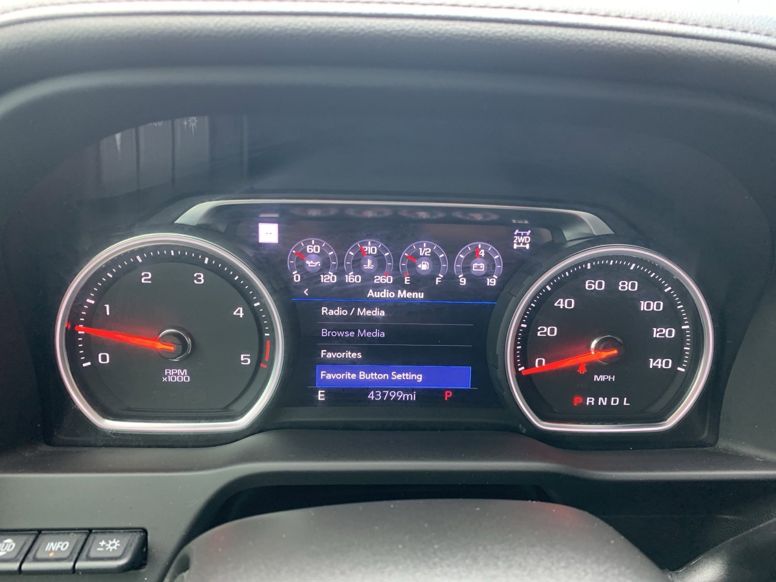 2023 Chevrolet Silverado 2500HD High Country photo 31