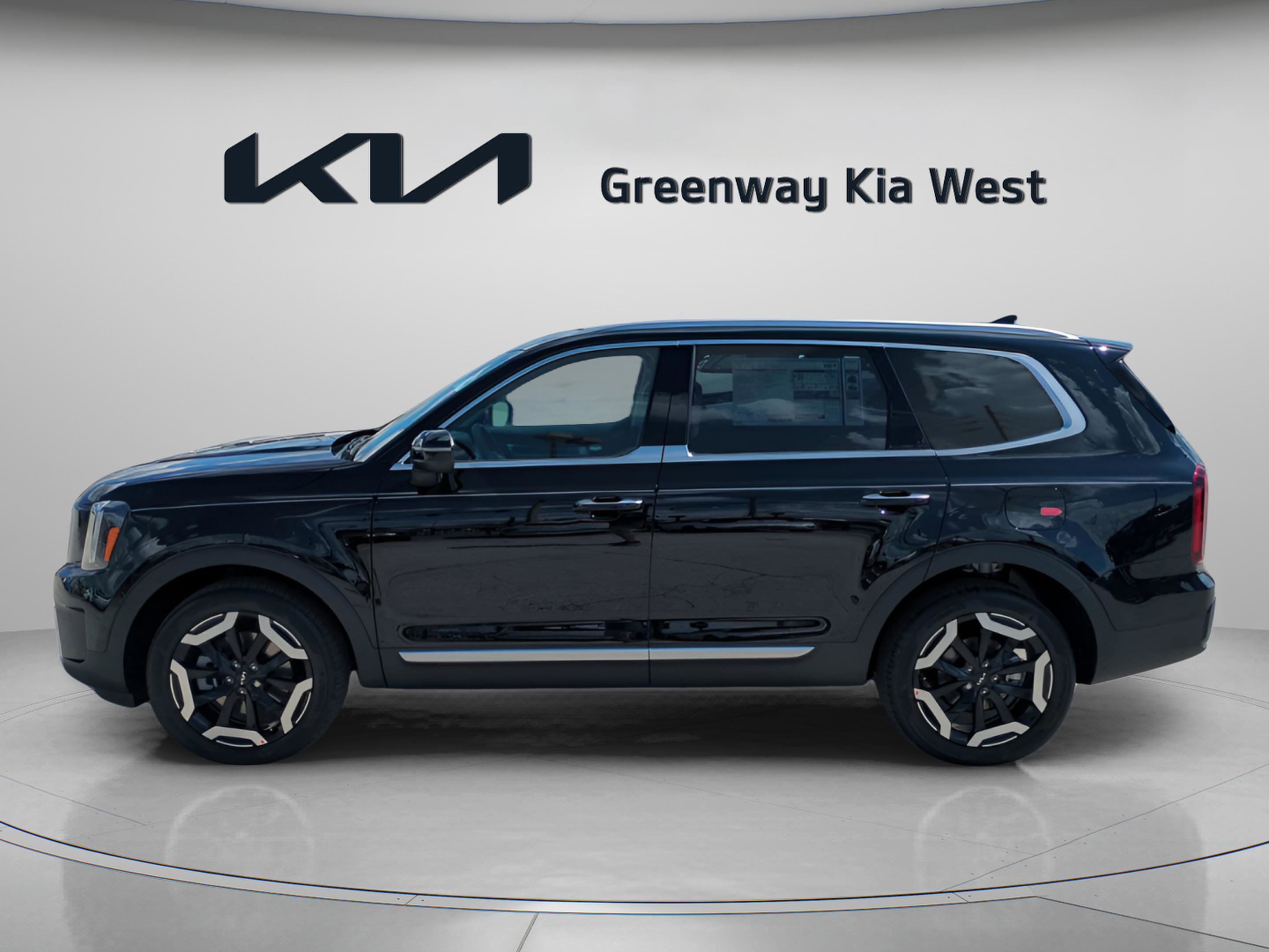2025 Kia Telluride S photo 4