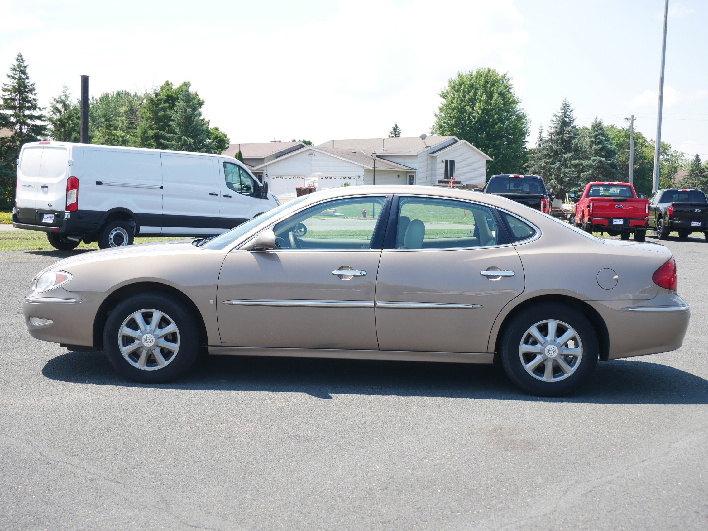 Used 2007 Buick LaCrosse CXL with VIN 2G4WD582371167416 for sale in Hastings, Minnesota