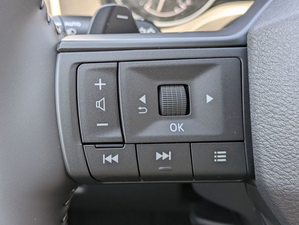 2026 Nissan Rogue SV photo 15