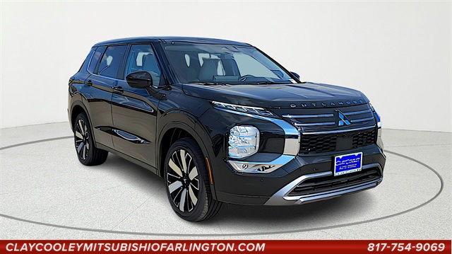 2025 Mitsubishi Outlander SE's photo