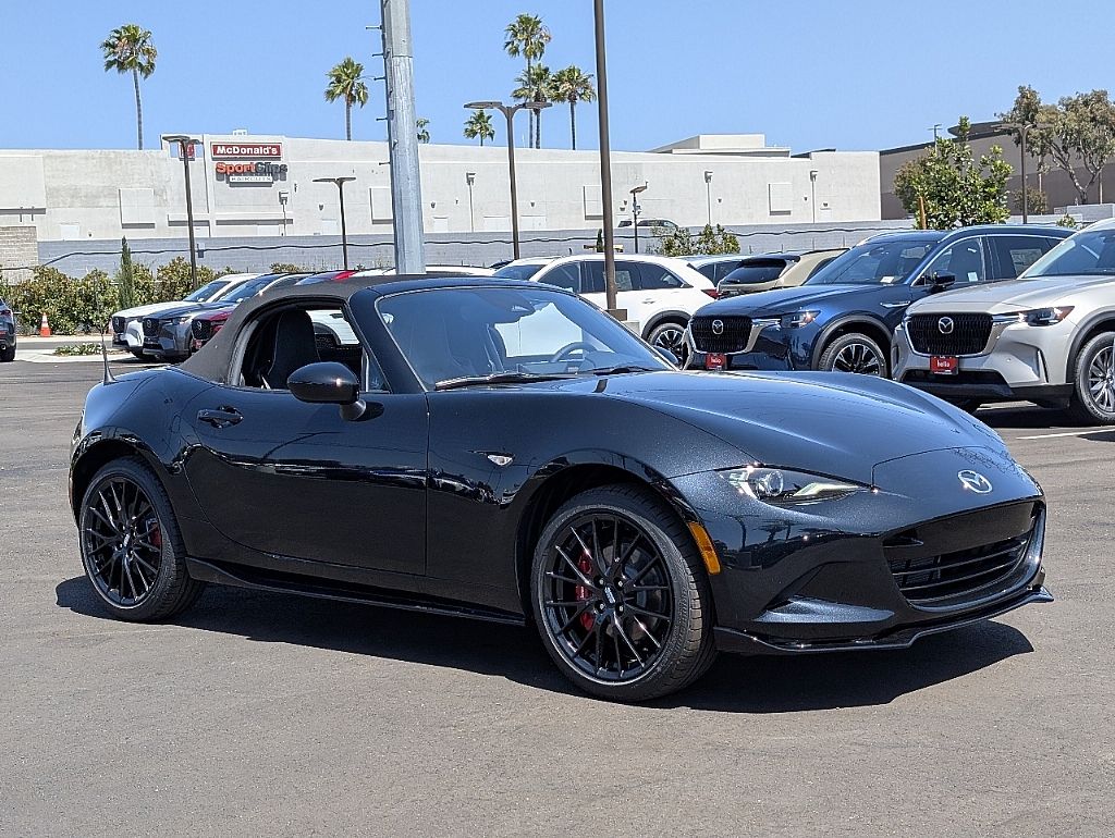 2025 Mazda MX-5 Miata Miata photo 2