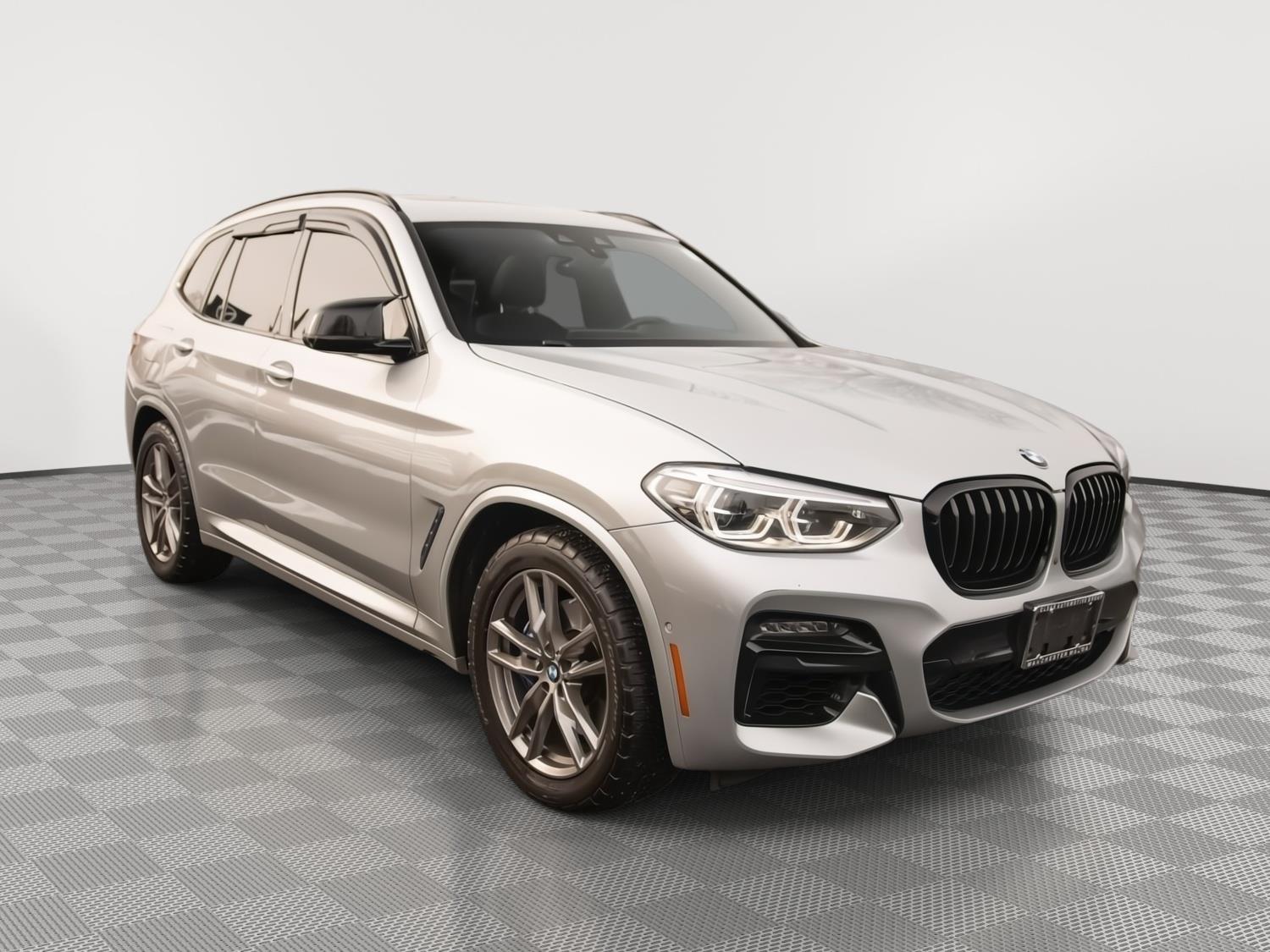 2021 BMW X3 40i's photo