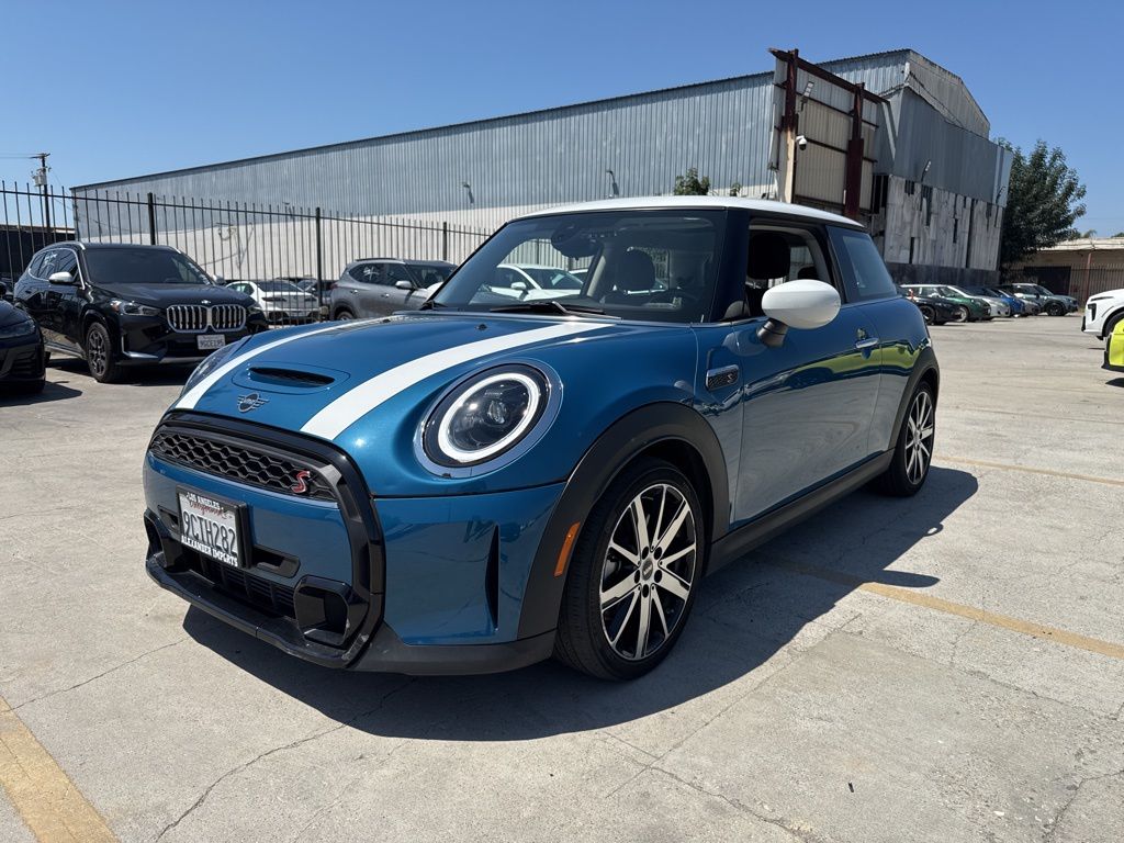 2023 MINI 3 Door