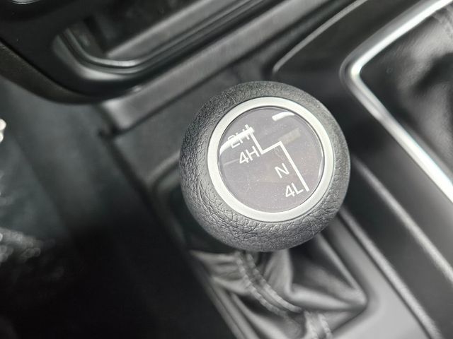 2025 Jeep Wrangler Sport photo 27