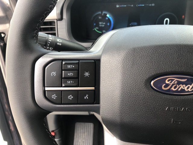 2025 Ford F-150 Lightning XLT photo 16