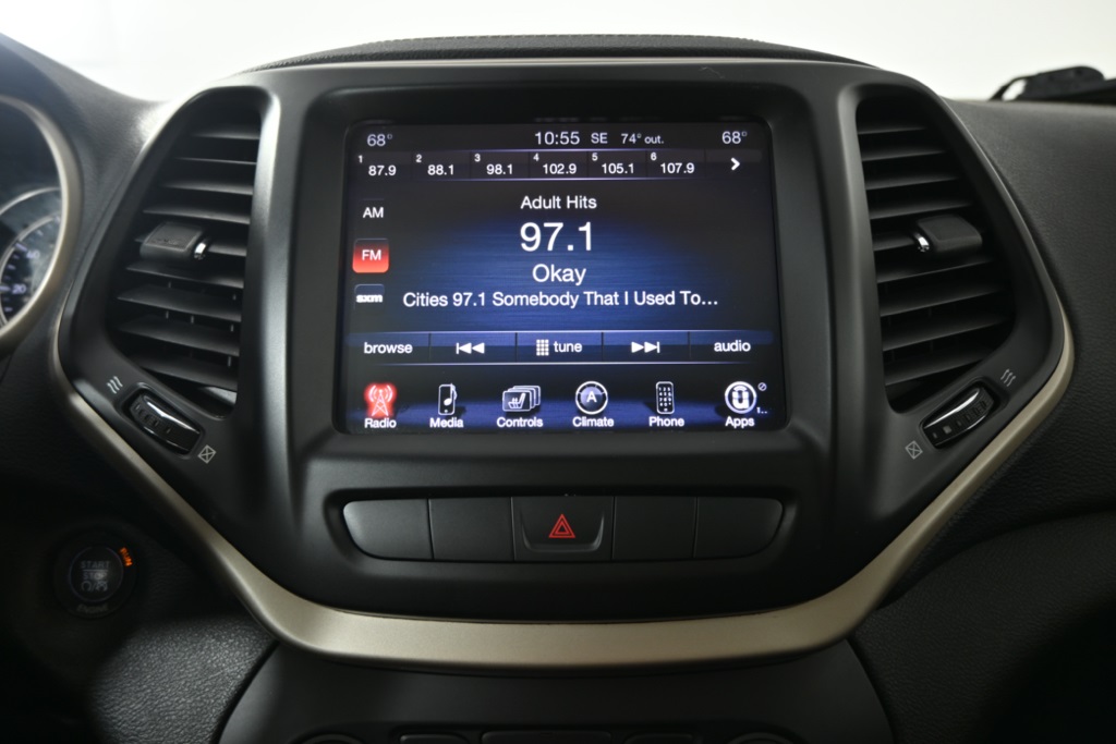 2014 Jeep Cherokee Latitude photo 24