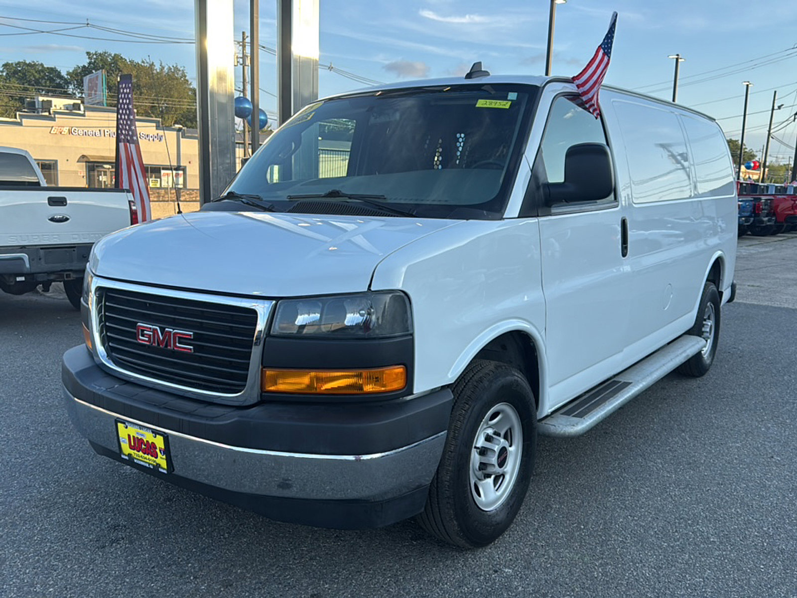 2023 Gmc Savana 2500 Cargo photo 3