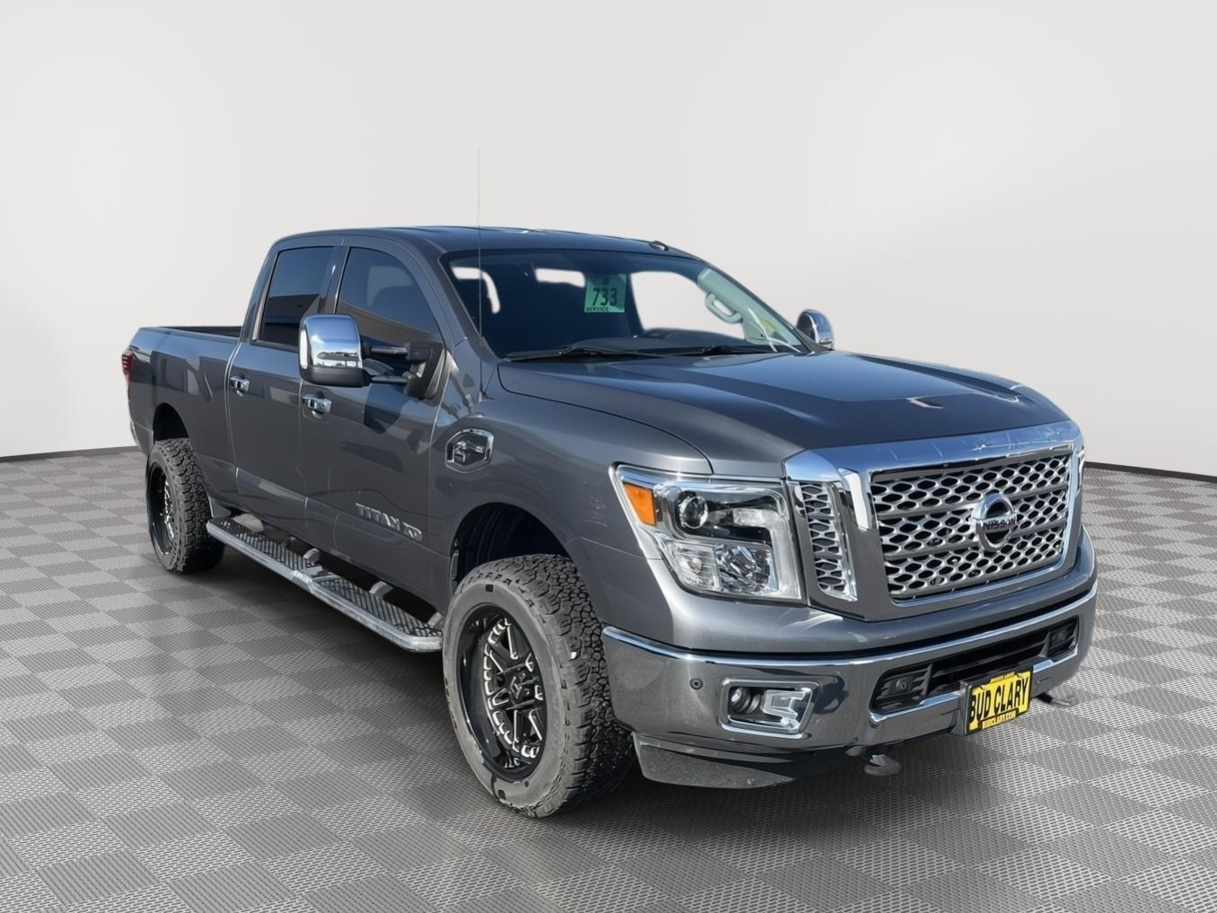 2016 Nissan Titan SL photo 7