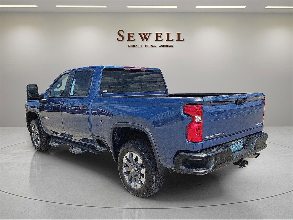 2024 Chevrolet Silverado 2500HD Custom photo 2
