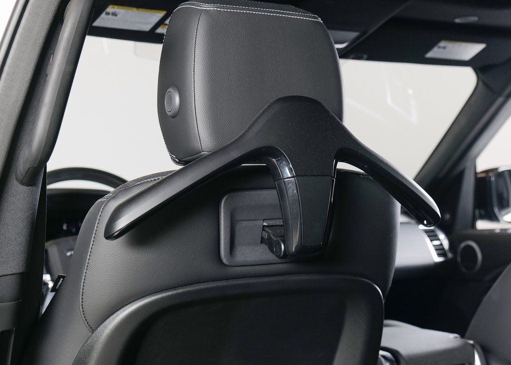 2021 Land Rover Discovery S photo 24