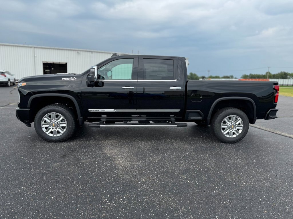 2025 Chevrolet Silverado 2500HD High Country photo 2