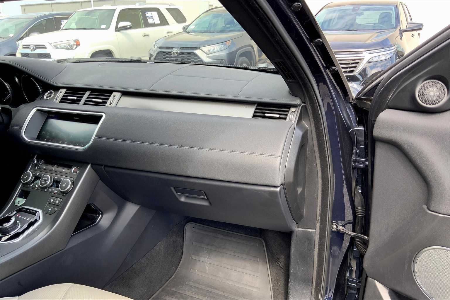2018 Land Rover Range Rover Evoque HSE Dynamic photo 18