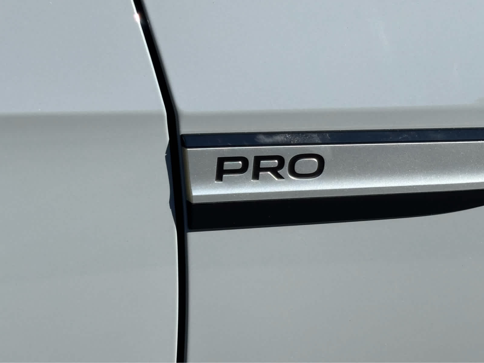2021 Volkswagen ID.4 Pro photo 4
