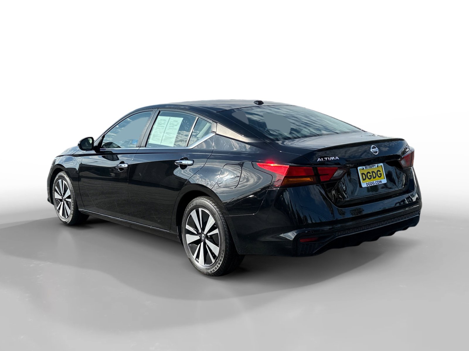 2022 Nissan Altima 2.5 SV photo 3