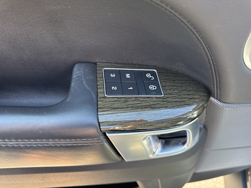 2016 Land Rover Range Rover Sport SuperCharged HSE photo 18