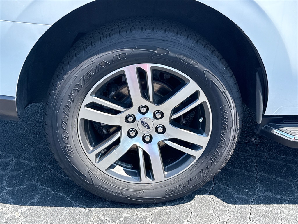 2023 Ford Expedition Limited photo 16
