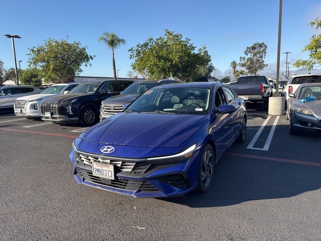 2024 Hyundai Elantra Limited's photo