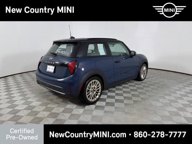 2025 Mini Cooper Hardtop 2 Door Signature photo 3